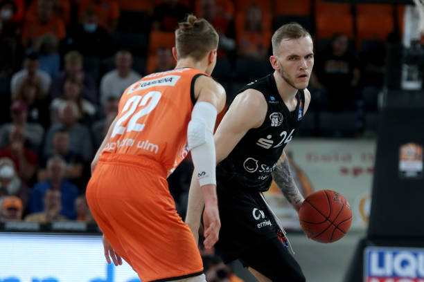 再次让外界 再次让外界