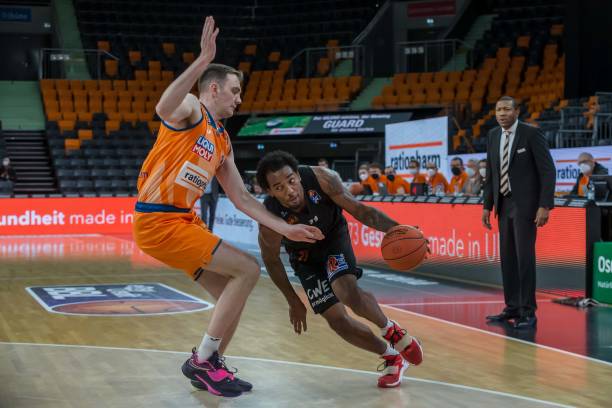 迷对比赛的 迷对比赛的